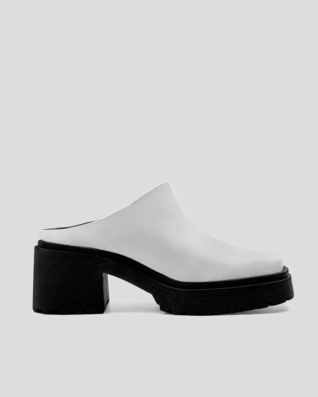 Squared Mule White made of Grape Leather