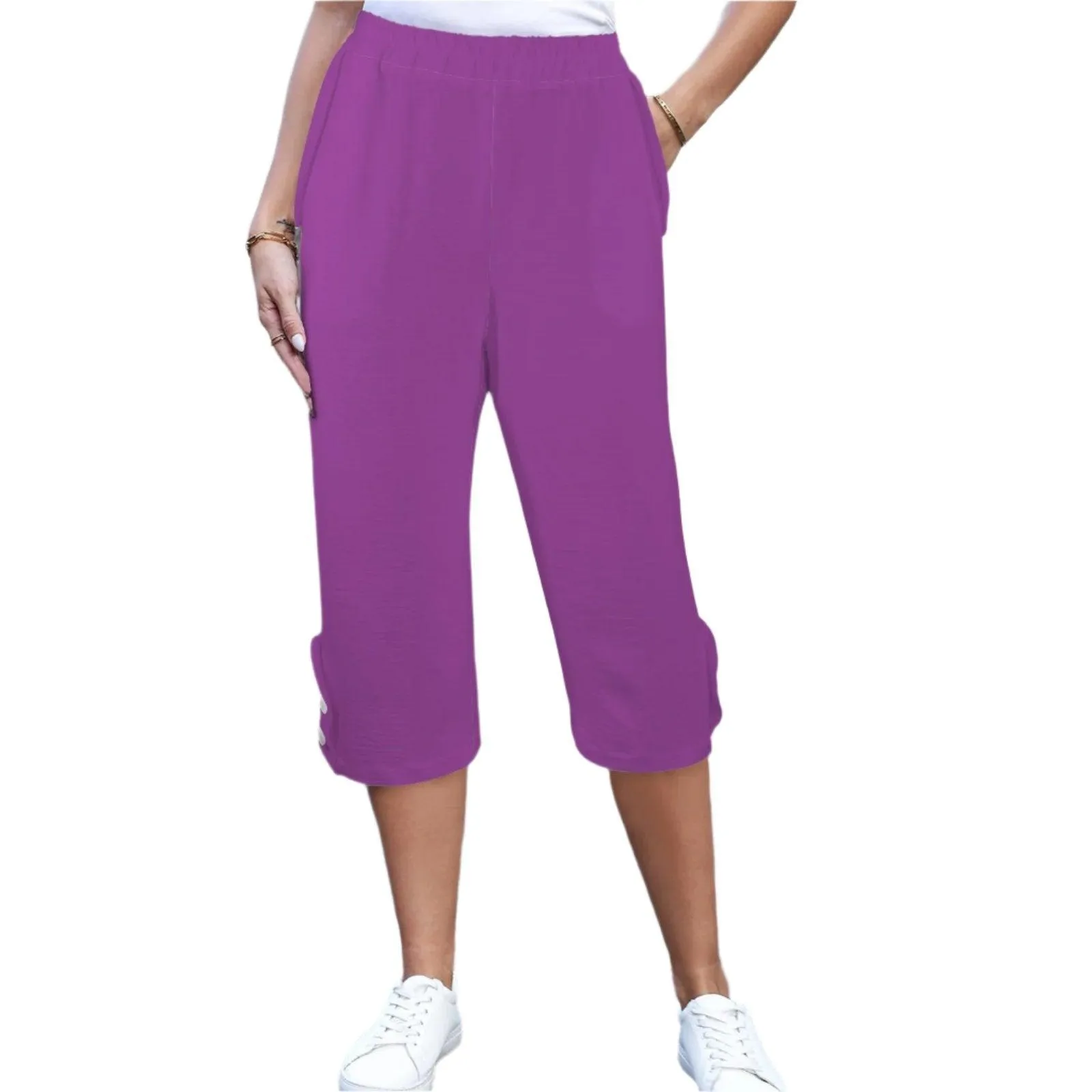 Viaje Violet Button Trim Capri Pants