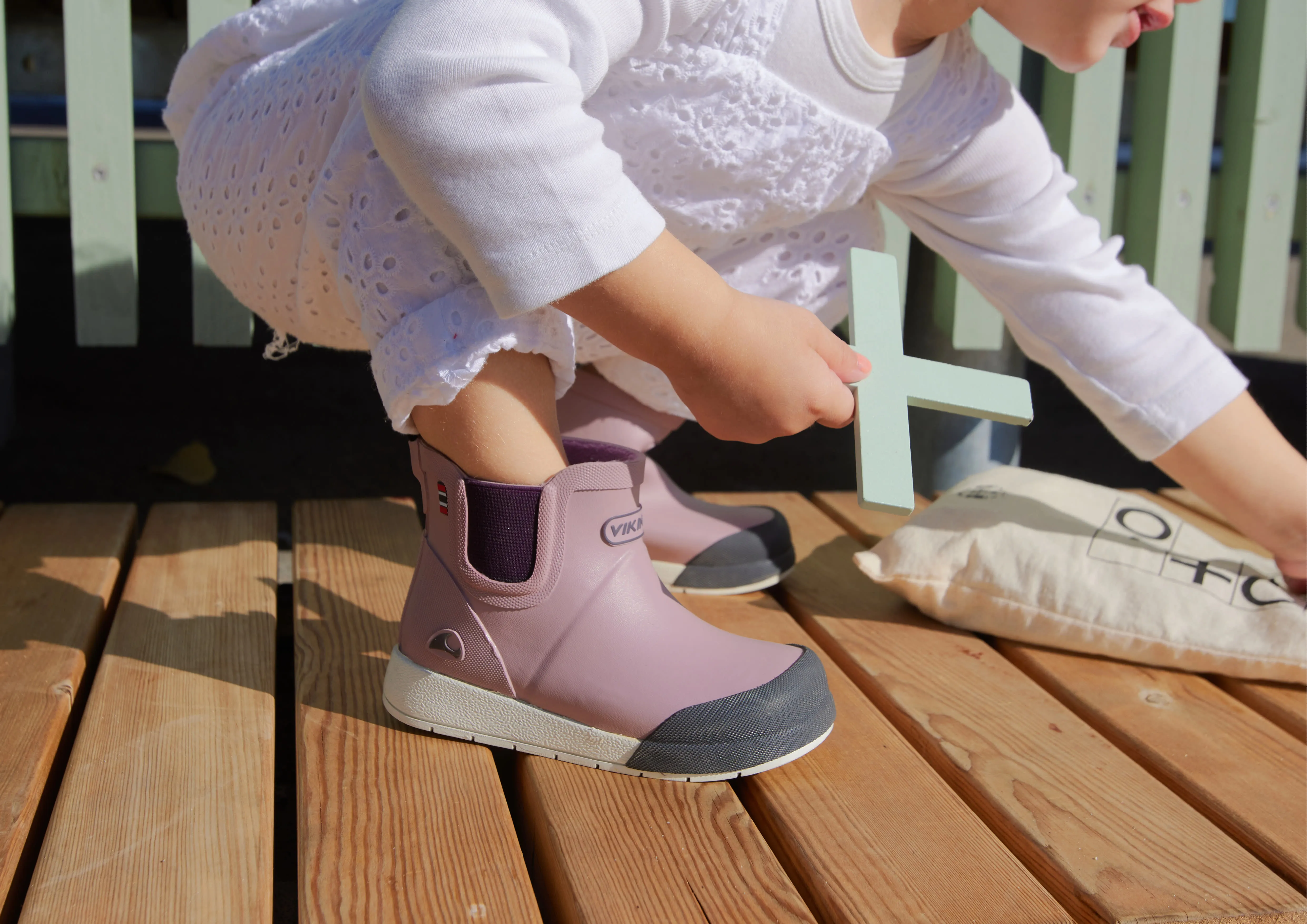 Viking Footwear Kids&#x27; River Chelsea Dusty Pink | Buy Viking Footwear Kids&#x27; River Chelsea Dusty Pink here | Outnorth